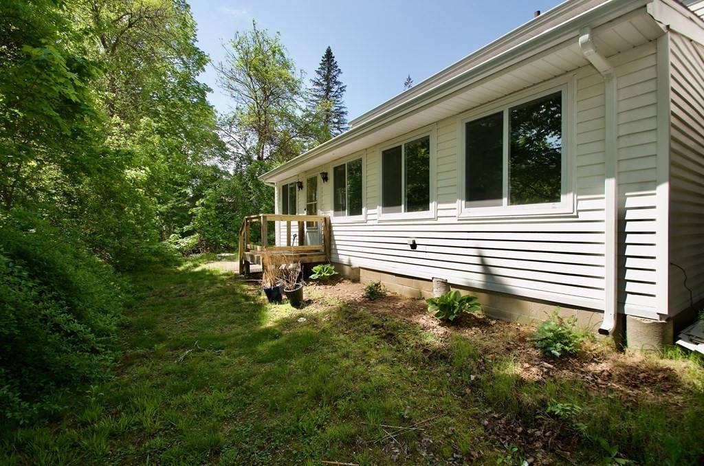 Smithfield, RI 02917,153 Pleasant View