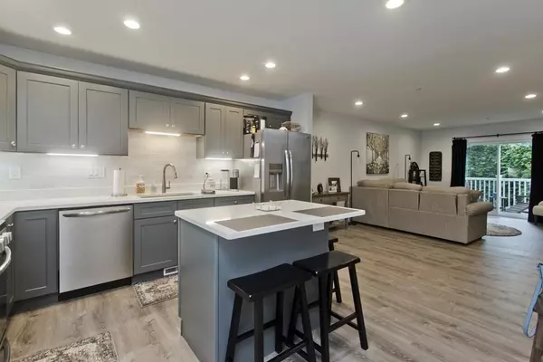 Agawam, MA 01001,2 Sabrina Way #A