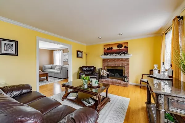 East Longmeadow, MA 01028,246 Canterbury Cir