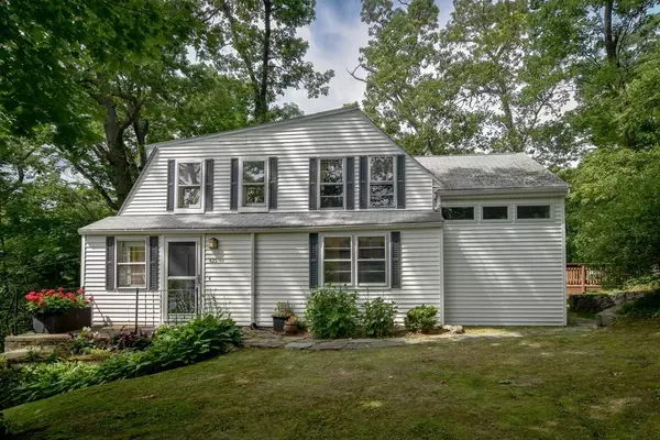 425 Mount Wayte Ave, Framingham, MA 01702