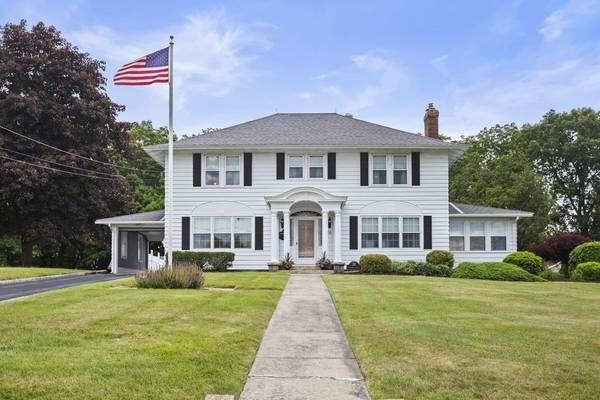 26 Prospect St, Millbury, MA 01527