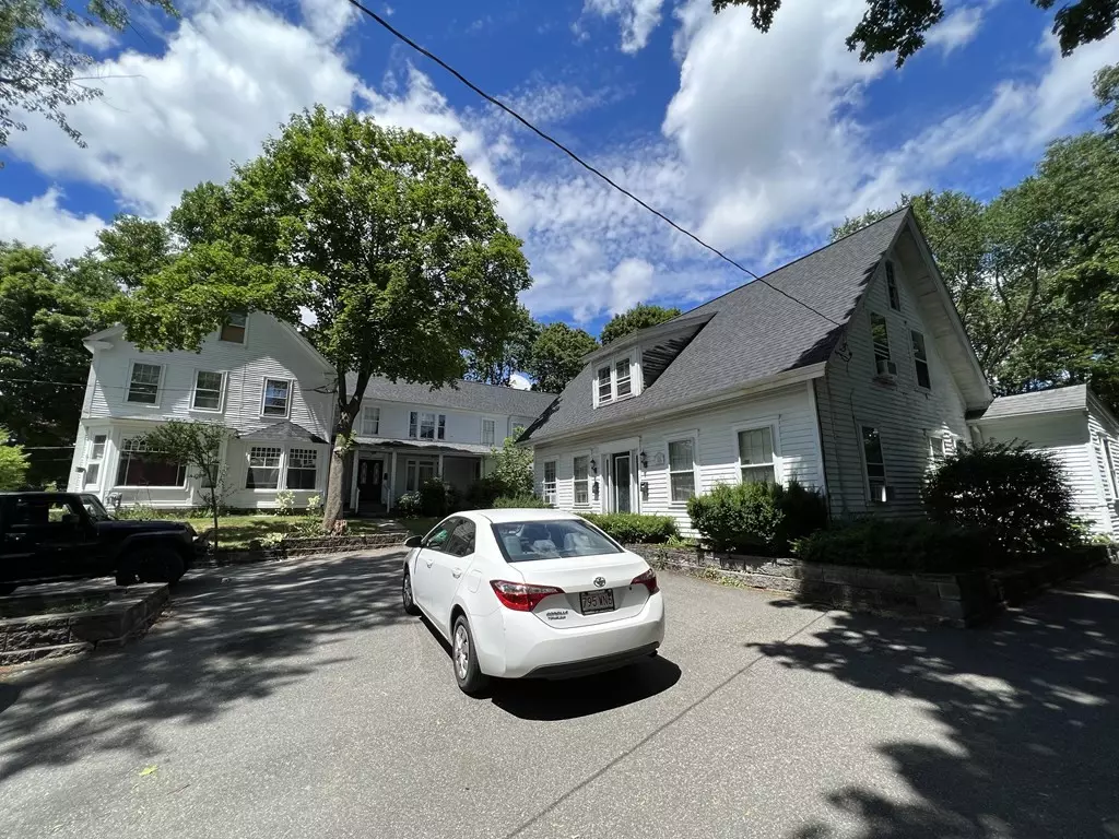 Foxboro, MA 02035,33 Main St