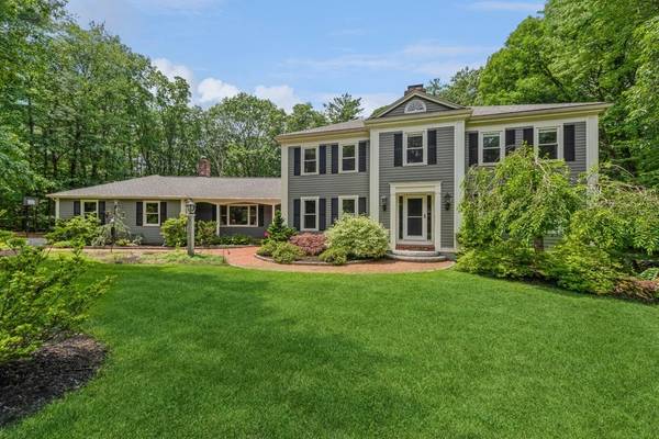 5 Old Farm Rd, Hopkinton, MA 01748