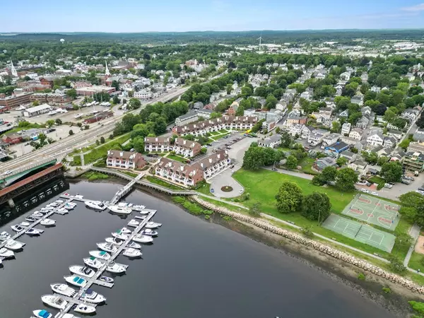 Newburyport, MA 01950,126 Merrimac St #1