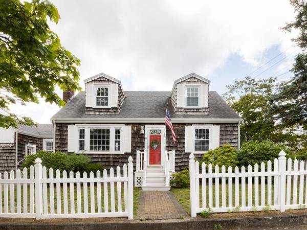 5 Empire St, Quincy, MA 02169