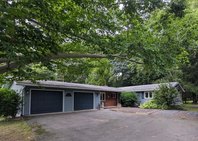 169 W Autumn Rd, West Springfield, MA 01089