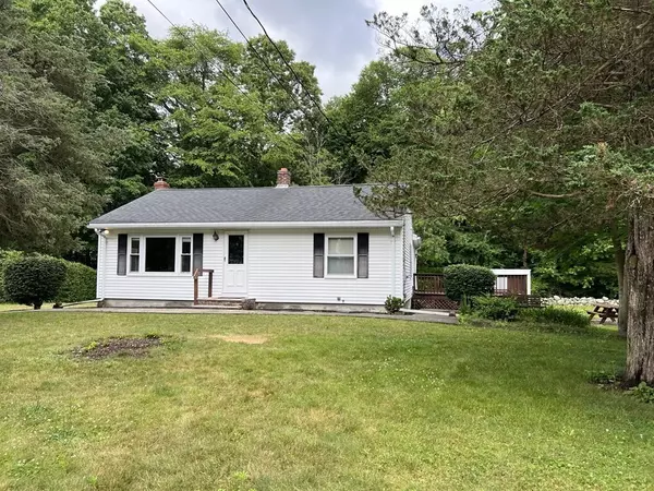 28 Cedar St, Raynham, MA 02767