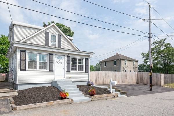 Seekonk, MA 02771,9 Fay Street