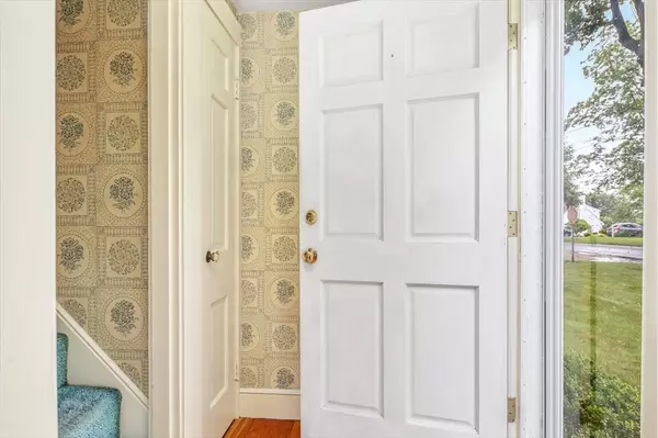 Hingham, MA 02043,12 Merrymount Road