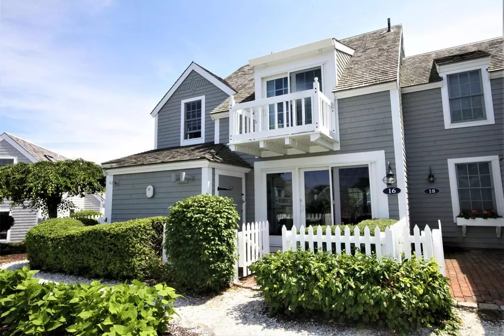 Mashpee, MA 02649,16 Brant Rock