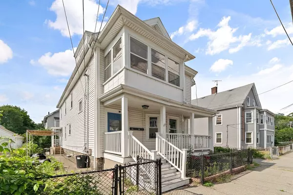 68 Kendall St, Quincy, MA 02171