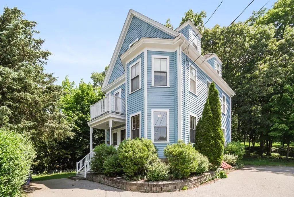 Newton, MA 02461,15 Chilton Place #1