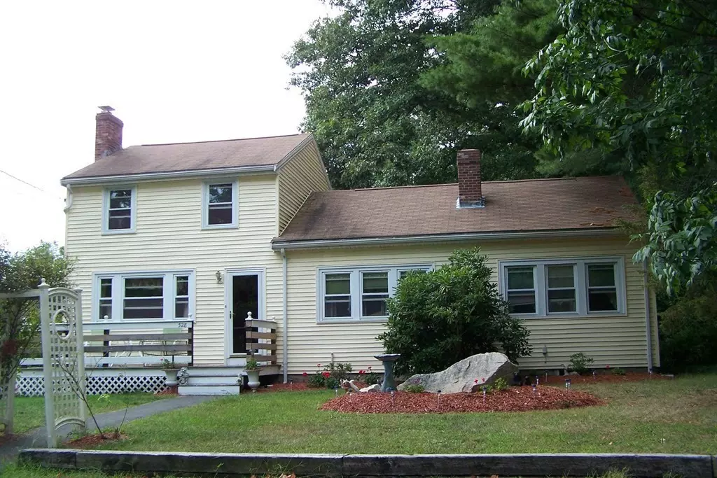 Walpole, MA 02081,528 Elm Road