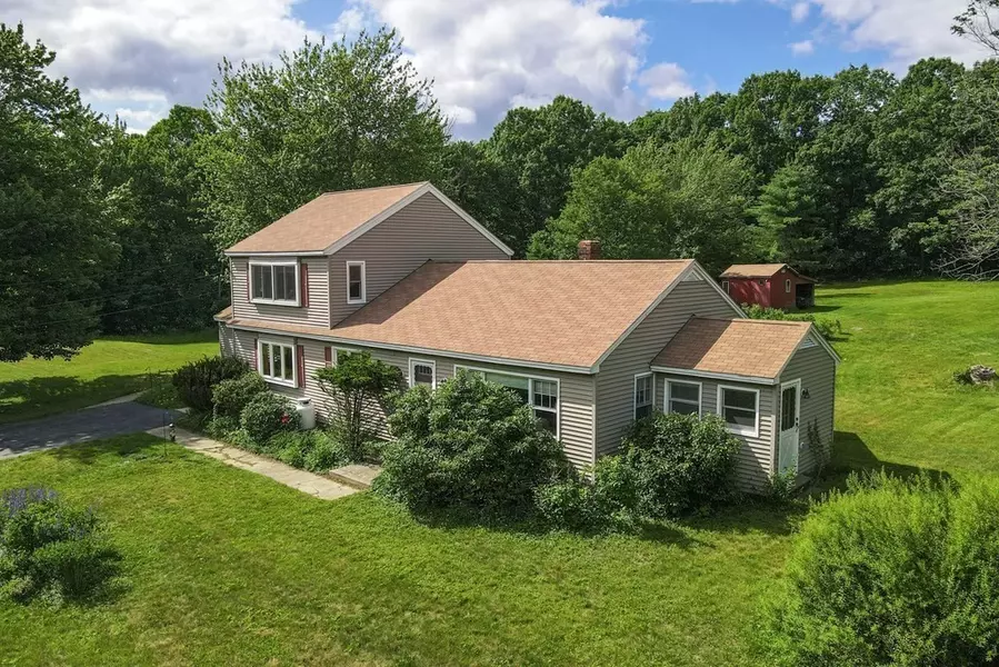 89 Whitney Rd, Ashby, MA 01431