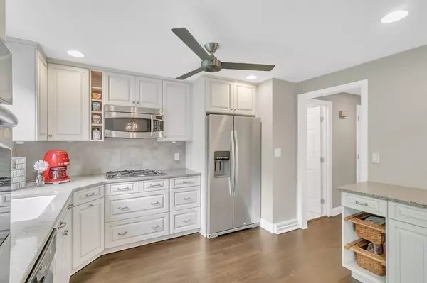 Agawam, MA 01001,11 Mansion Woods Dr #H