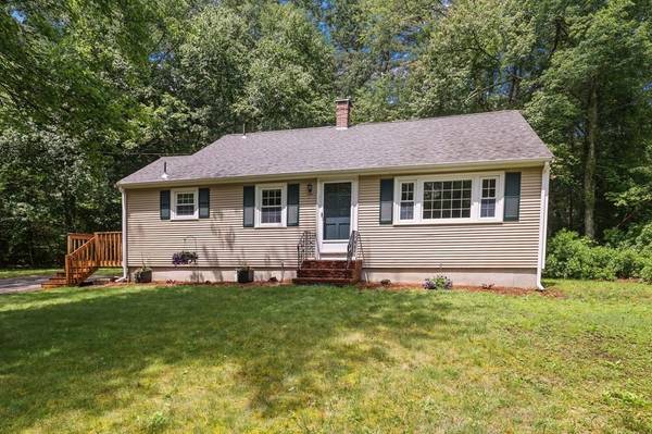 17 Lydon Lane, Kingston, MA 02364