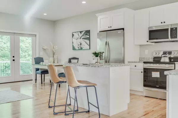 Agawam, MA 01001,13 Mark Drive