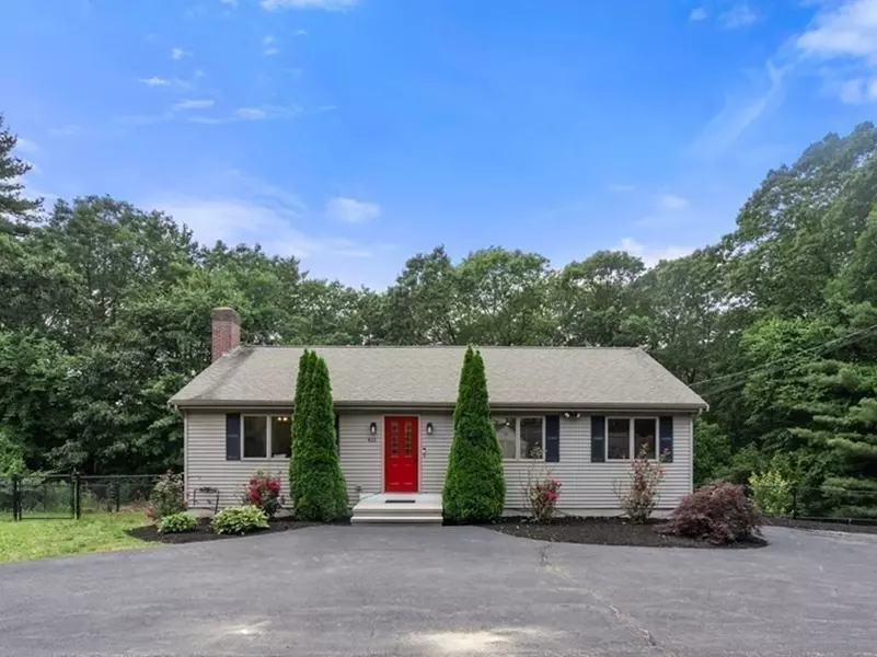 415 Creek St, Wrentham, MA 02093