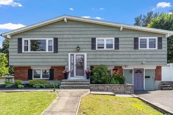 27 Jackson Ave, Peabody, MA 01960