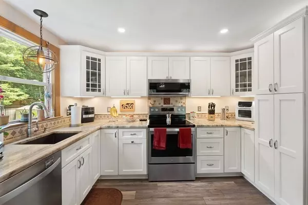 North Attleboro, MA 02760,870 Landry Ave #8