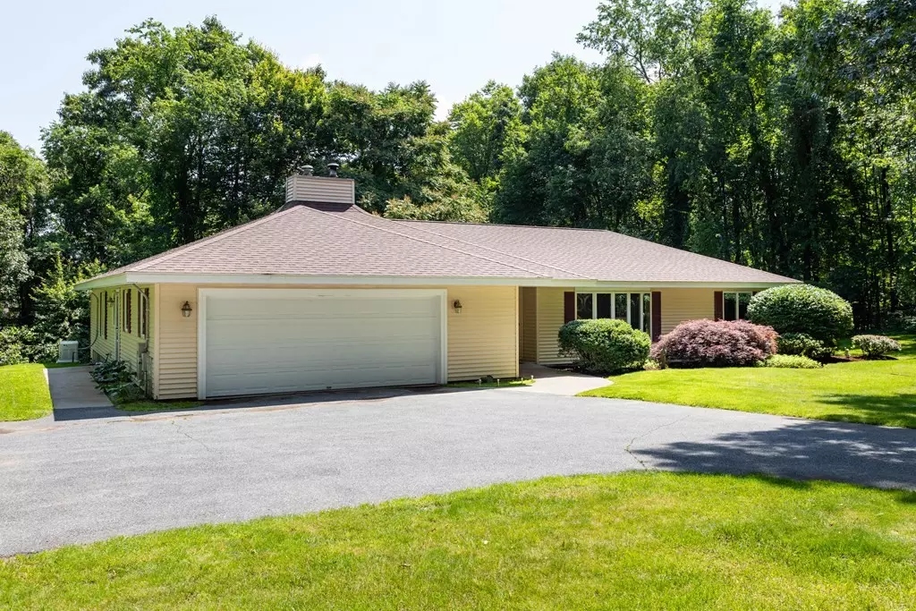 Sutton, MA 01590,94 Dudley Road