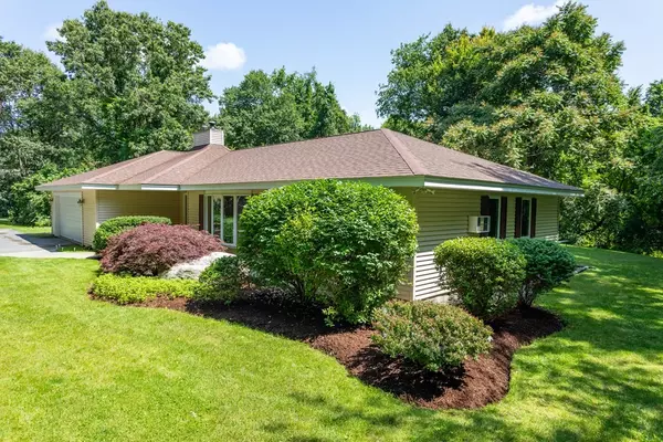 Sutton, MA 01590,94 Dudley Road