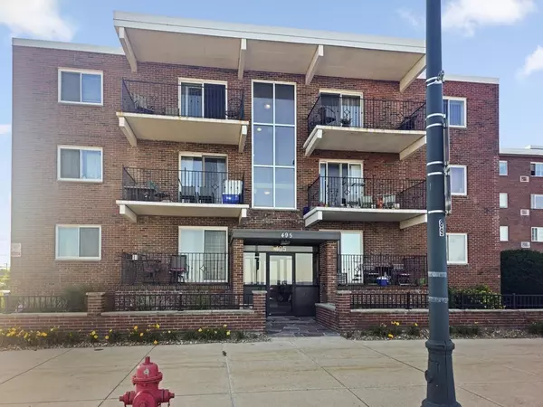 Revere, MA 02151,495 Revere Beach Blvd #2