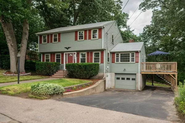 42 Old Carriage Lane, Braintree, MA 02184