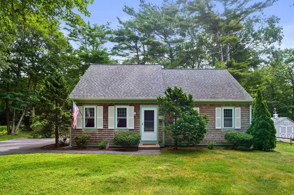 30 Bacon Farm Rd, Falmouth, MA 02536