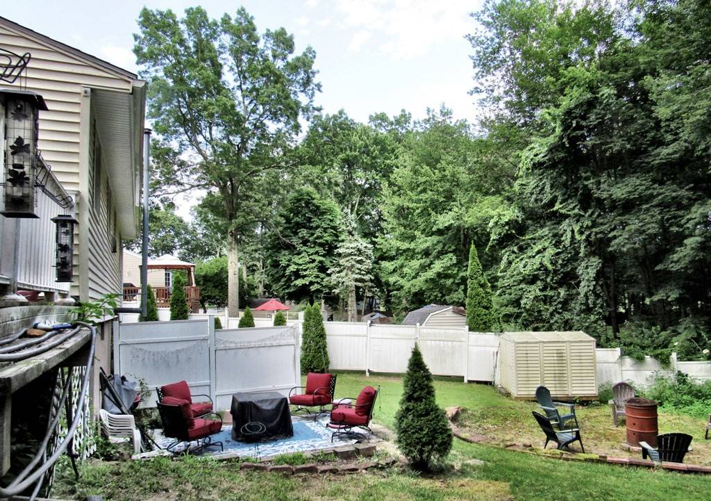 Chicopee, MA 01020,563 New Ludlow Rd
