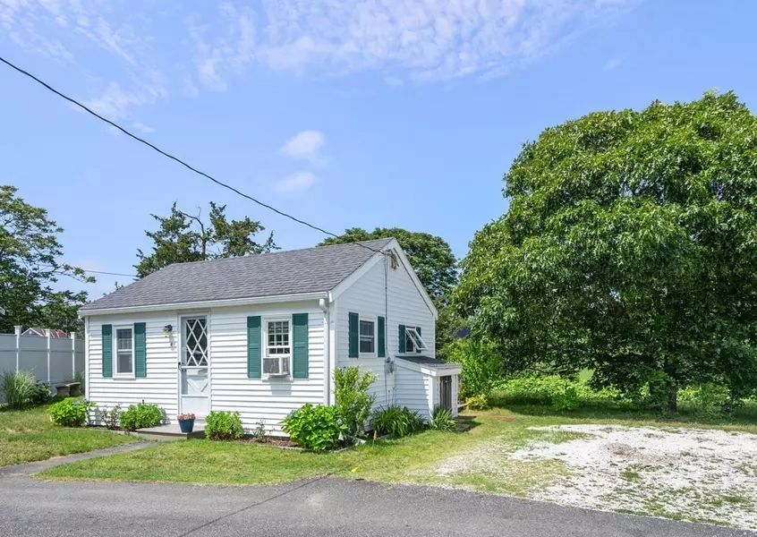 152 School Street #4, Dennis, MA 02670