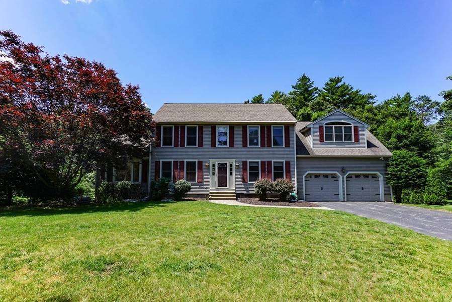 4 Ray Charles Cir, Foxboro, MA 02035