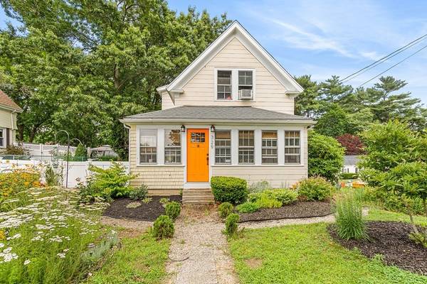 329 Reed St, Hanson, MA 02341