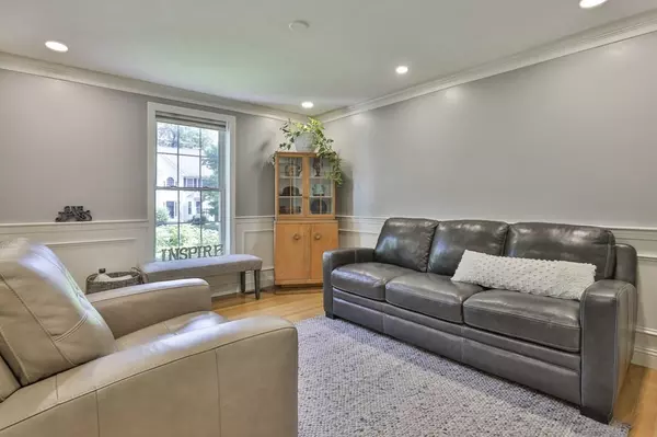 Nashua, NH 03062,45 Cherrywood Dr