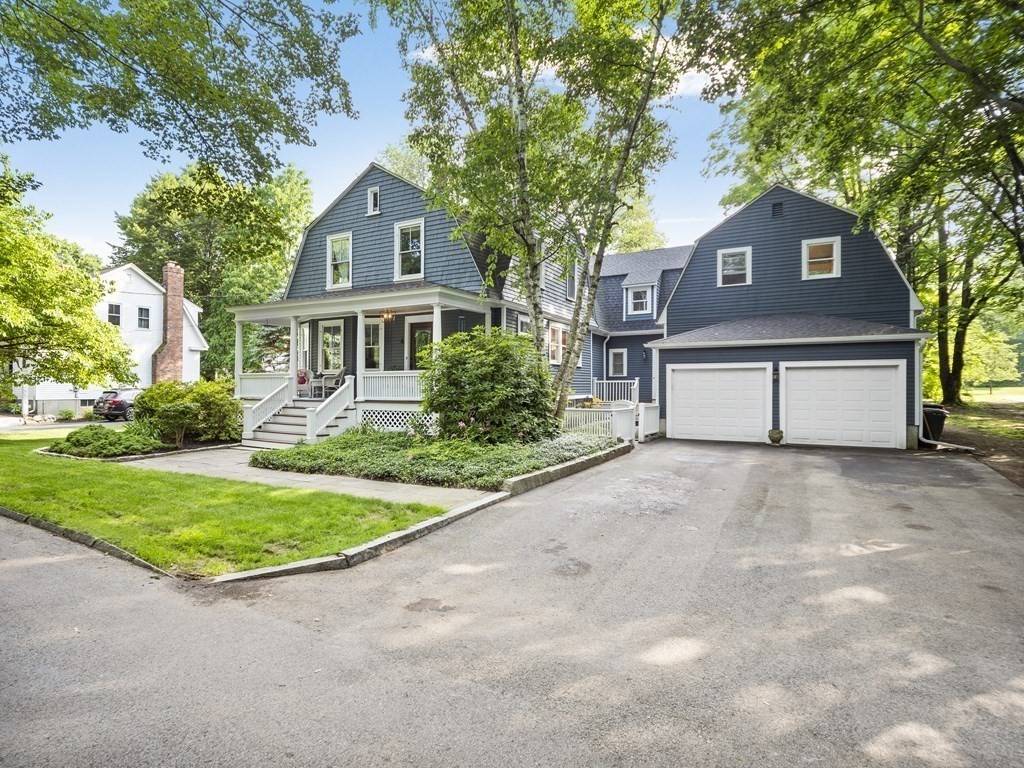 4 Wheeler Ln,  Westford,  MA 01886