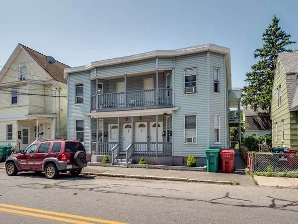 838 Lakeview Ave, Lowell, MA 01850