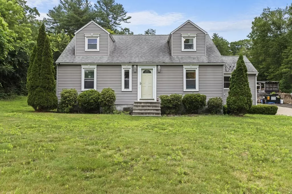 Uxbridge, MA 01569,385 Mendon St