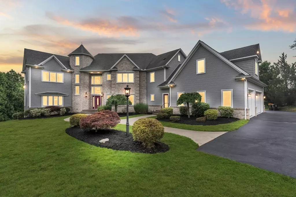 Agawam, MA 01001,1661 Suffield St