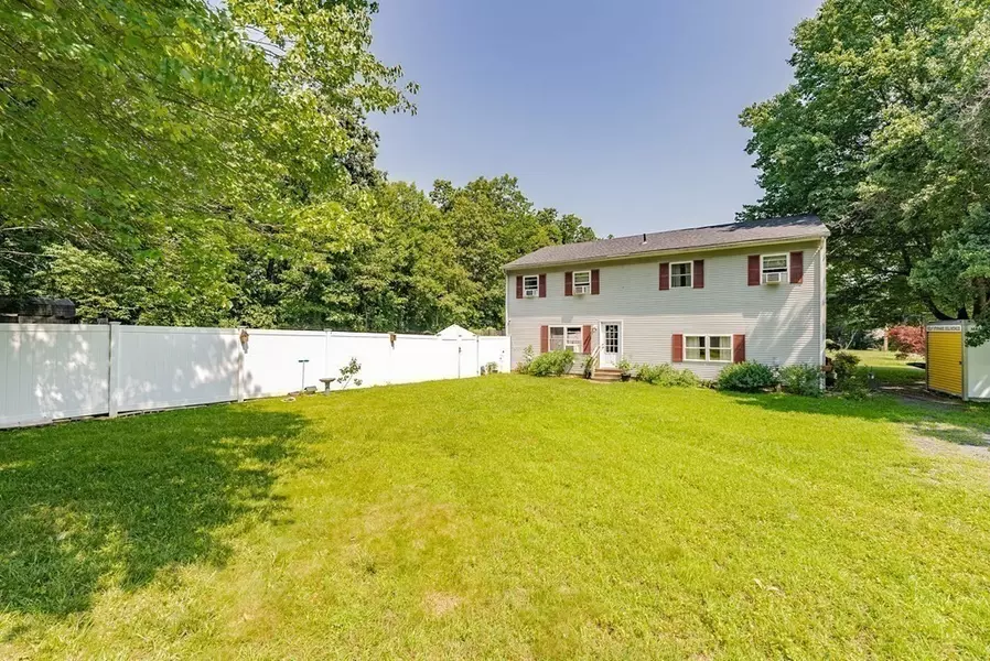 5 Gillette Ave, Southwick, MA 01077