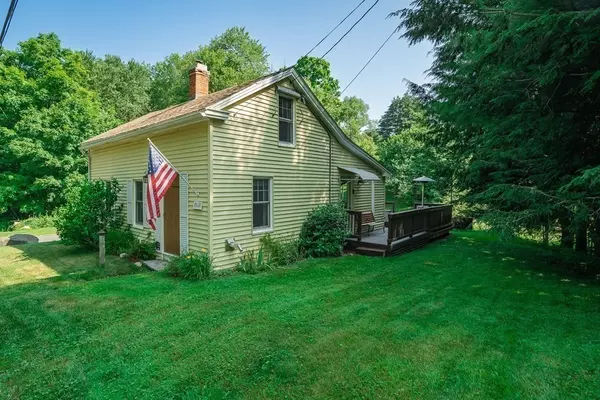 43 Chapin Rd, Hampden, MA 01036