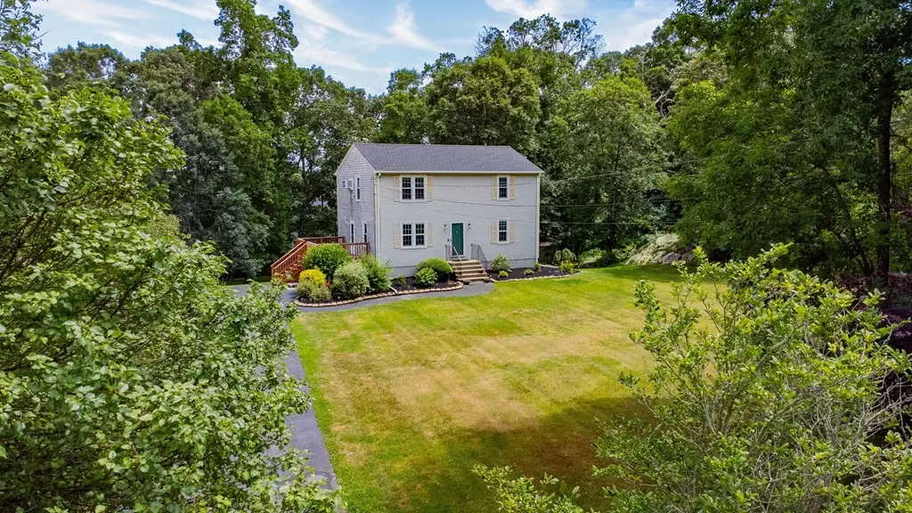 Tiverton, RI 02878,109 Bud Way