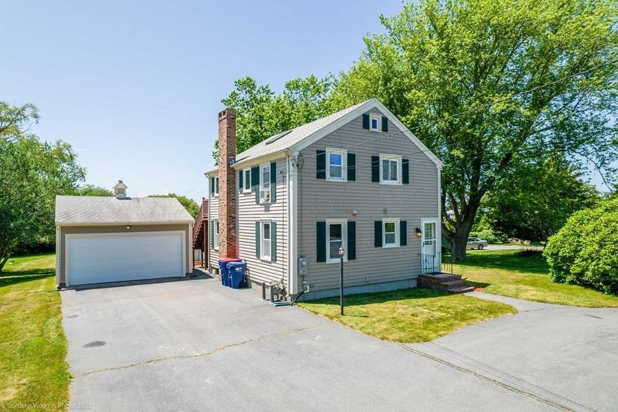 350 Sconticut Neck Rd, Fairhaven, MA 02719