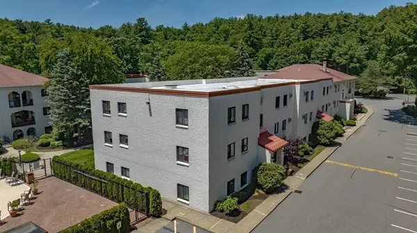 220 Fellsview Ter #224, Stoneham, MA 02180