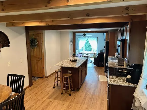 Southampton, MA 01073,6 Montgomery Rd