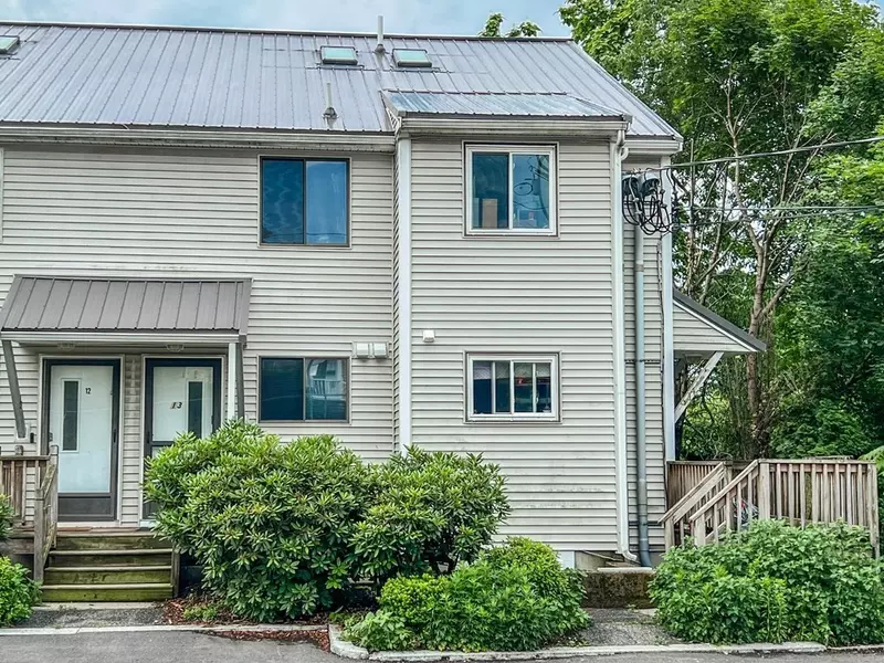 22 River St #13, Hudson, MA 01749