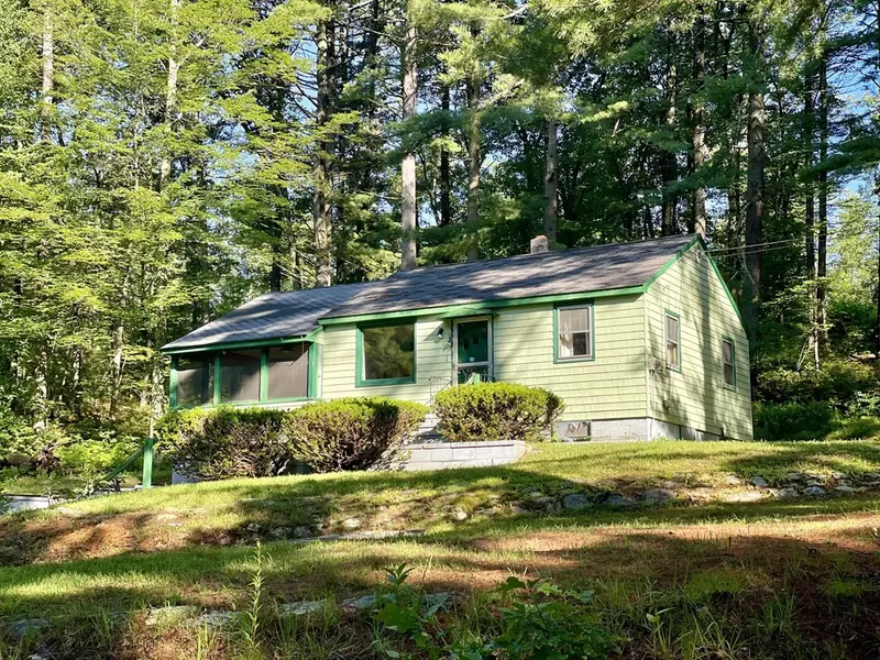 50 Locust Ave, Tyngsborough, MA 01879