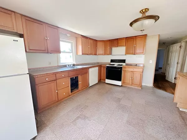 Wareham, MA 02538,22 Hideaway Ln