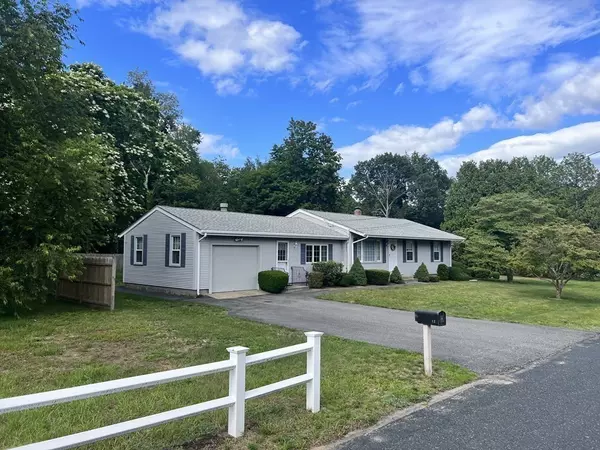 Seekonk, MA 02771,12 Bear Hill Rd