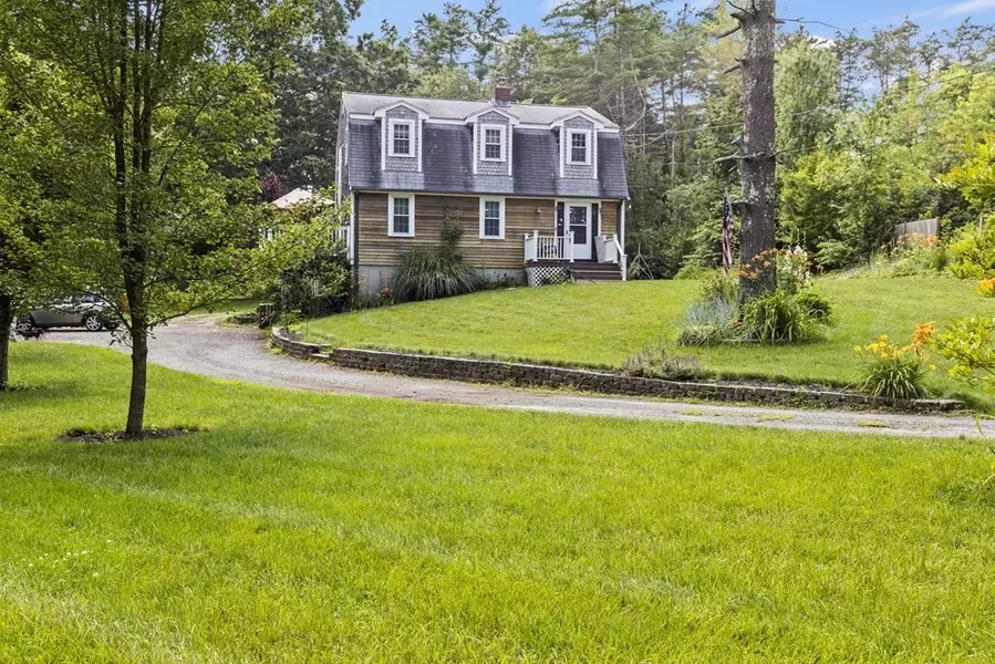 9 Circuit Avenue, Carver, MA 02330