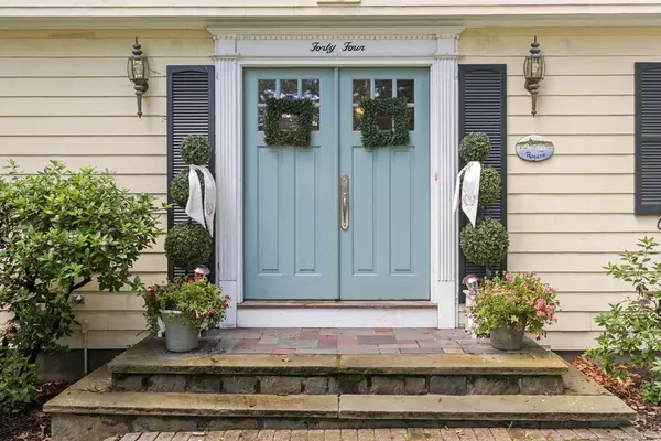 Marblehead, MA 01945,44 Crestwood Road
